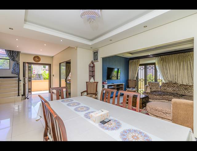3 BEDROOM TOWNHOUSE FOR SALE IN WESTVILLE